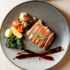 スモークソースの合鴨ステーキ酢橘添え