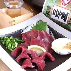 馬刺しや一品料理も充実♪多彩なメニューを楽しめます