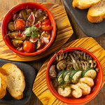 揚げ物やアヒージョなど、お酒との相性もバッチリの多彩なアラカルトをご用意いたしました！