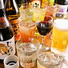 豊富なドリンクメニューと充実の飲み放題で乾杯！