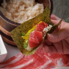 贅沢な【中落ちマグロの手巻き寿司】
