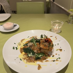 【肉料理】黒毛和牛スジと島根県産石見ポークのオニオングラタン風