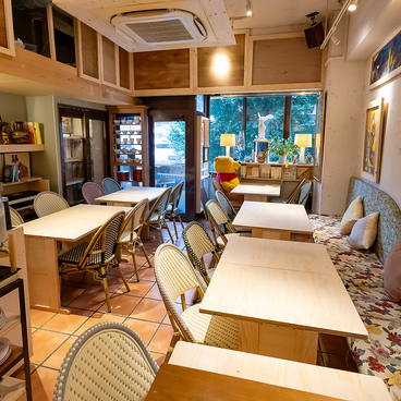 Cafe de CHAYA カフェドチャヤの雰囲気1