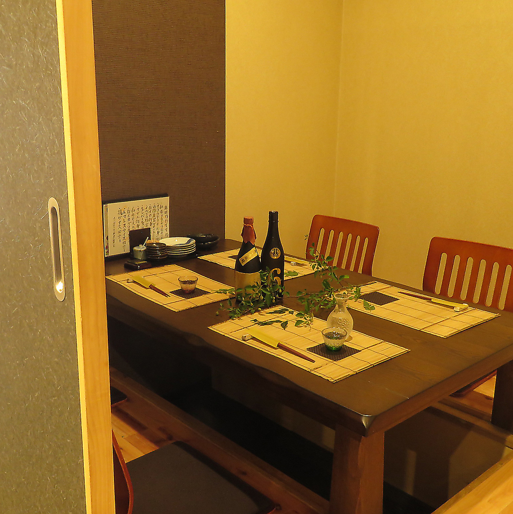 少人数から大人数まで◎完全個室だから、お料理とお酒を囲んで充実した時間をお過ごしいただけます♪