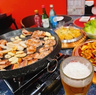 卓上で焼き立てをどうぞ！名物サムギョプサル