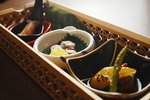 お酒と相性抜群のお料理をご堪能いただけます。