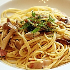 秋限定！きのことベーコンのクリームソース