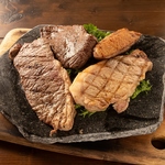 福島県産豚ロース、うねめ牛、鴨ロースなど厳選したこだわりの和牛肉を使用！