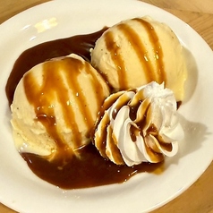 バニラアイスキャラメルホイップ