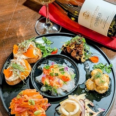 多種多様なSEAFOOD　【魚介のアンティパストミスト】の写真