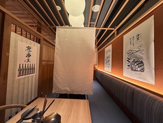 落ち着いた空間でゆったりと過ごせる半個室8席をご用意しております♪個室ありの居酒屋をお探しなら当店へ◎全面禁煙となっており、デートや女子会などに最適です!