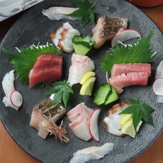 朝採れ鮮魚 お刺身盛り合わせ 1人前