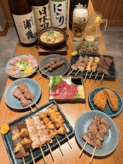 炭火で仕上げる串焼きと厳選素材を使った逸品料理