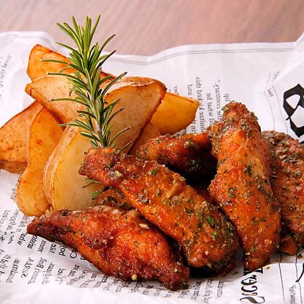 サイドメニューもぬかりなし♪お酒に合うおつまみを多数ご用意しております☆サク飲みにも◎