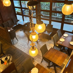 【ご希望の人数に合わせたお席を◎】テーブル席、ソファー席、カウンター席、半個室のロフト席があり、それそれの席の良さがありどこでも楽しんでいただけます♪