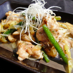 地鶏せせり肉のネギ塩炒め