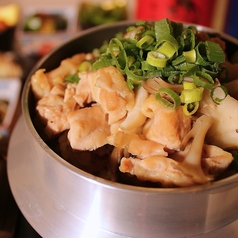 自家製出汁で作る中札内地鶏と舞茸の釜飯 一合