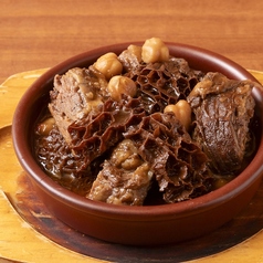 牛肉とトリッパのワイン煮