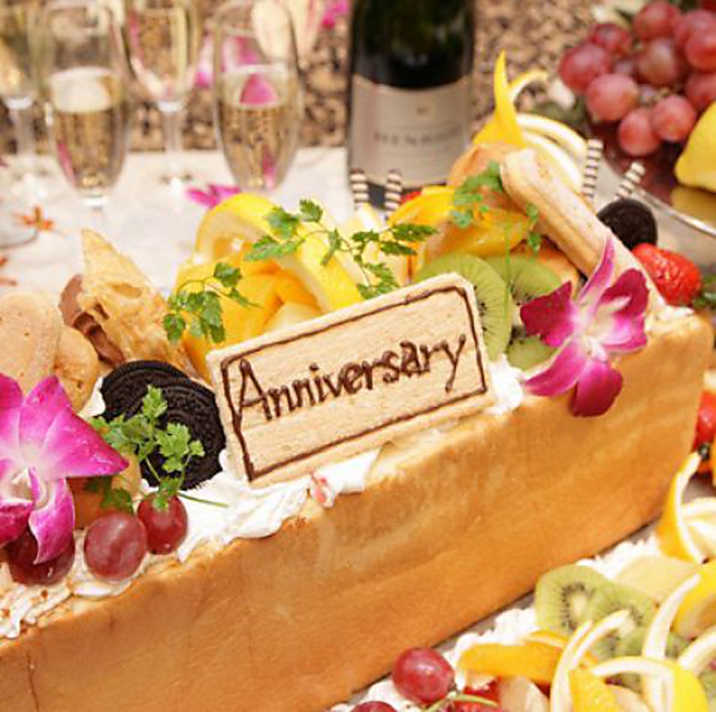 パセラ名物【ハニトー】♪見た目もインパクト大の【ハニートレイン】はサプライズにもぴったり！