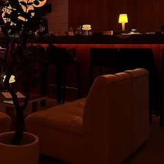 心行くまでお酒やサウンドを楽しみたい、音楽好きにもおすすめのお席。おつまみも豊富のご用意。