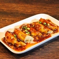料理メニュー写真&nbsp;マーボー焼き餃子/チリソース焼き餃子(各5個)