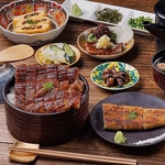 落ち着いた雰囲気で、ゆっくりと鰻を味わう。心地よい空間で至福のひとときをお過ごしください。