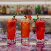 オリジナルカクテルなど、多彩なドリンクとペアリング