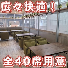 貸切最大40名様までご利用いただけますので、宴会や二次会にぴったりです。プライベートな空間で、思い出に残る楽しいひとときをお過ごしいただけます。ご相談がありましたら、お気軽にお問い合わせください。少人数での個室席はございません。