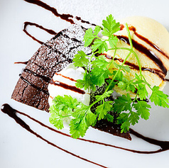 クラシック Gateau au chocolat &バニラアイス添え
