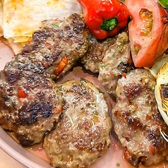 キョフテ(牛肉とラム肉のミートボール)/ Kofte