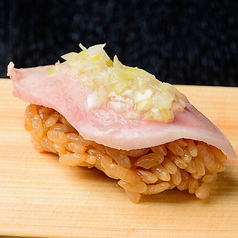 肉寿司　タン