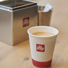 illyのコーヒーがテイクアウトできる！