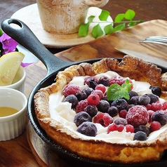 DUTCH BABY PANCAKE　ベリーベリー