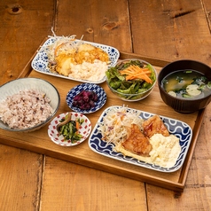 宮崎県産桜姫鶏と鳥取県産大山鶏の究極のチキン南蛮定食