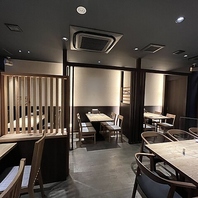 洗練された和モダン空間の店内