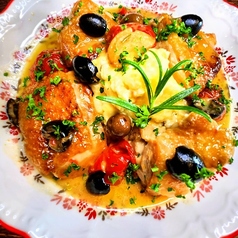 鶏もも肉の白ワイン煮込み イスキア風