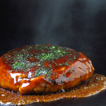 ソースの香りが食欲をそそるお好み焼や焼きそばがたっぷり入った広島焼などどれも絶品です♪