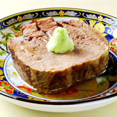 じっくりと時間をかけて煮込んだ特選牛たん◎