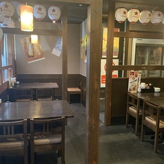 4人掛け半個室。会社帰り、気の合う仲間と！　居酒屋/中華/食べ放題/飲み放題/宴会　※店内画像は系列店の画像ですがご了承ください