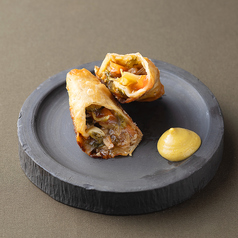 焼肉屋の春巻き　一本