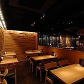 《様々なシーンに最適◎》少人数の集まりから団体様まで様々なシーンでご利用いただけるお席を多数ご用意！和モダンな空間と美味しいビールが立食・着席どちらもお楽しみ頂けます。貸切も承ります。ご気軽にお問合せください！