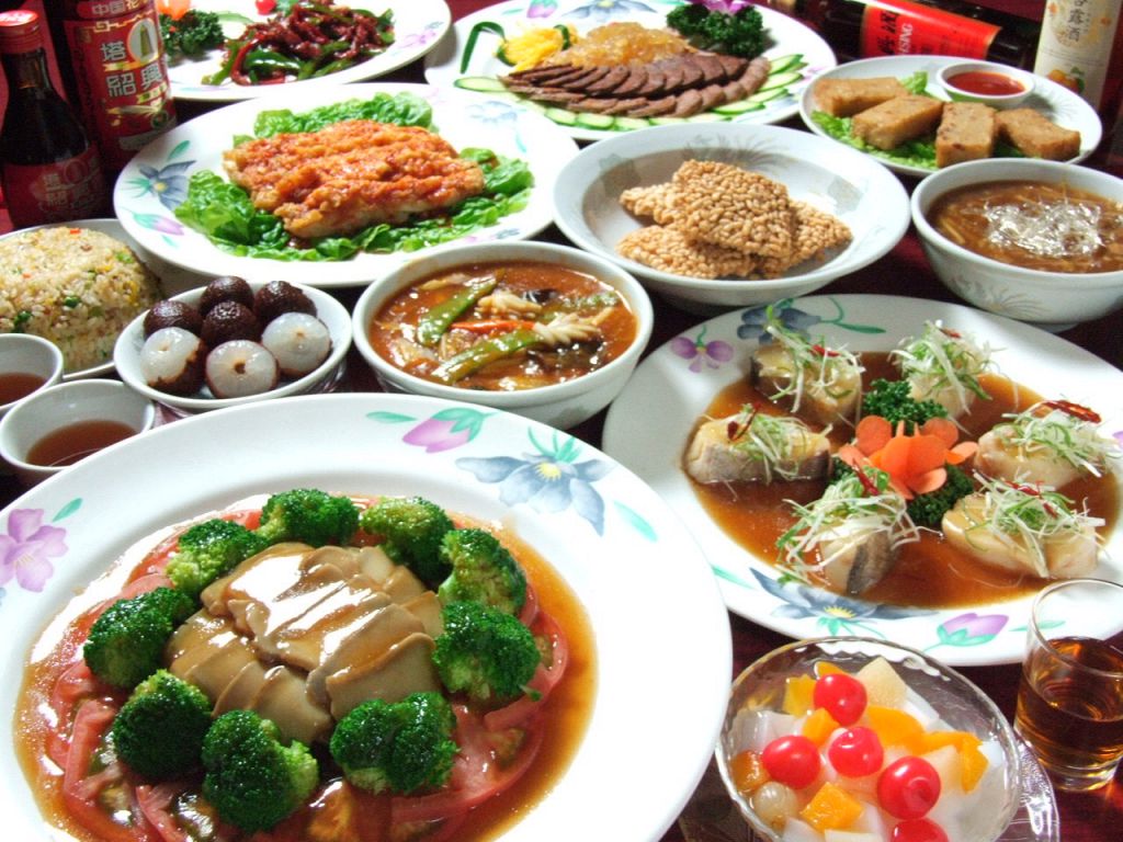 鮑とカキ油旨煮・フカヒレスープ・おこげと海鮮野菜他、人気のあったか中華メニューが盛り沢山