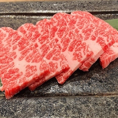 きめ細かいサシの入った上質なお肉をご提供♪