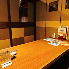 掘りごたつの個室をご用意！お仕事帰りでも、足の疲れを気にせずお食事をお楽しみいただけます♪人数等、お気軽にご相談ください。各種ご予約をお待ちしております！