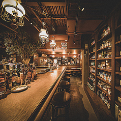 二階の洋品店の特集写真