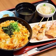 一人でも入りやすい！くつろぎのカウンター席