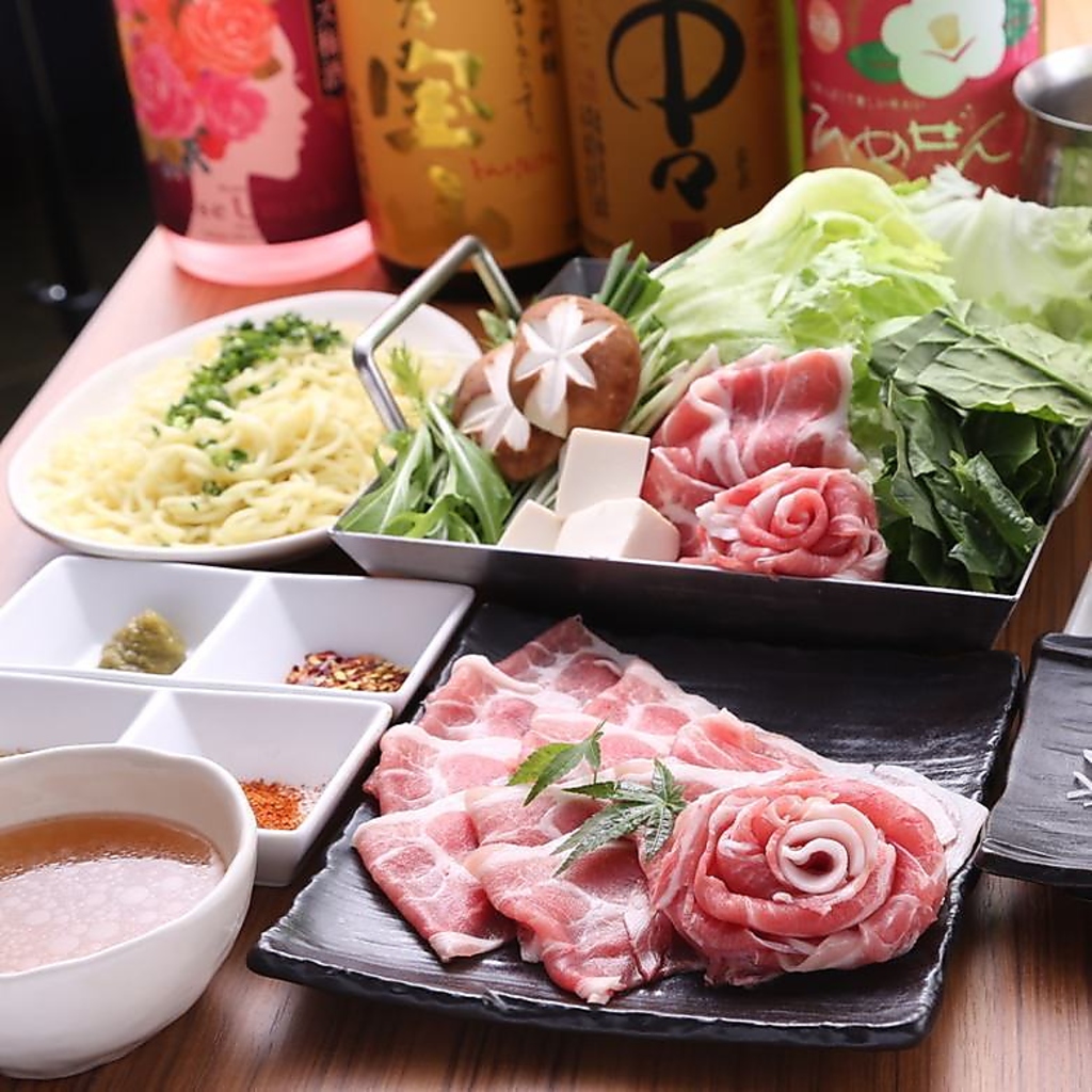 名古屋メシの新常識！ヘルシーな野菜鍋【レタスしゃぶしゃぶ】は当店の看板メニュー。