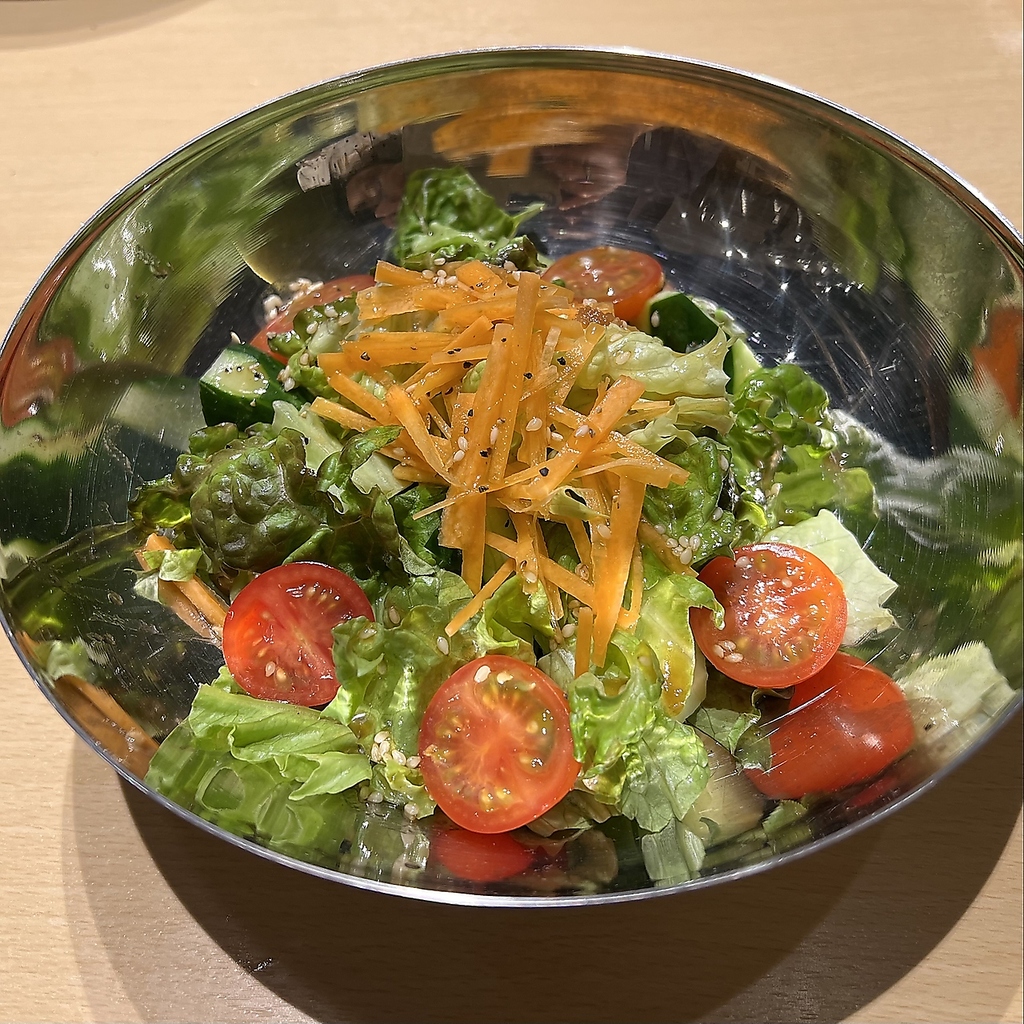 一品料理やご飯物など、サイドメニューもご用意しております。焼肉だけでは物足りない方におすすめ！