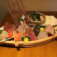 あめんぼの自慢の刺身を詰め込みました！船刺し盛1650円