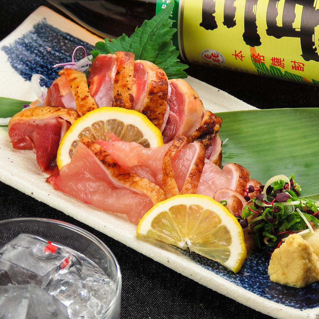 鹿児島といえば…「地鶏刺し身」ぶりぶりで噛みごたえ◎